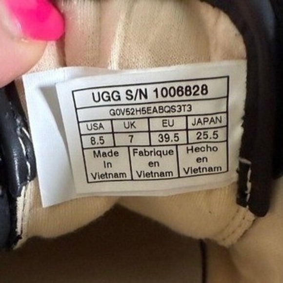 UGG Taya Womens 8.5 Pre-Owned Stingray Leather Black/White CapToe Sneakers Shoes - Picture 4 of 11